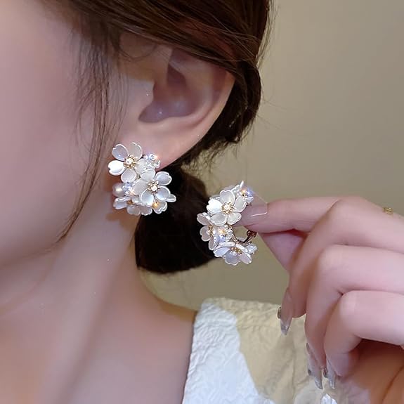 Shining Diva Fashion Latest Sweet Romantic Elegant White Flower Hoop Earrings | Stylish Shell Resin Delicate Pearl Flower Zircon Earrings | Trendy Versatile Jewellery | Light Exquisite Luxury Jewellery(hEt1i)