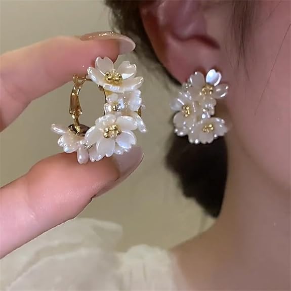 Shining Diva Fashion Latest Sweet Romantic Elegant White Flower Hoop Earrings | Stylish Shell Resin Delicate Pearl Flower Zircon Earrings | Trendy Versatile Jewellery | Light Exquisite Luxury Jewellery(hEt1i)